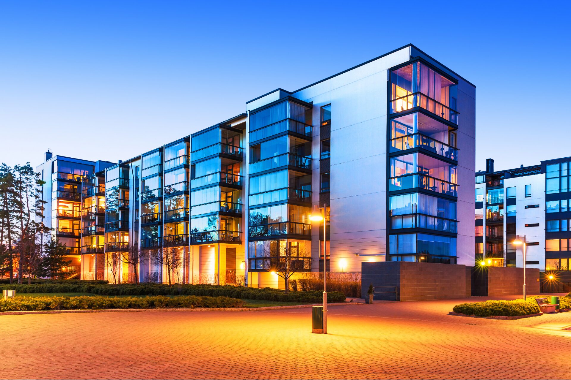 Remote real estate transaction support and property viewing in Türkiye